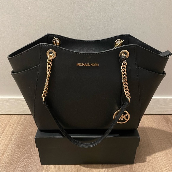 Black Jet Set Purse - Picture 1 of 4